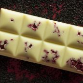 Chocolate branco com framboesa