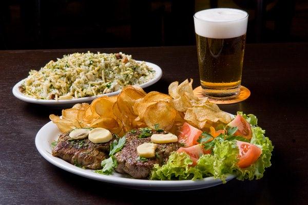 Para comer e beber no Entre Amigos