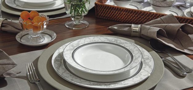 Porcelana na mesa