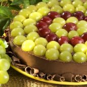 Torta de uva com creme de chocolate