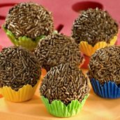 Brigadeiro com biscoito