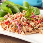 Salada de frango com especiarias