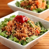 Salada de quinua e legumes