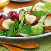 Salada Verde ao Molho Francês com Torradas Gratinadas