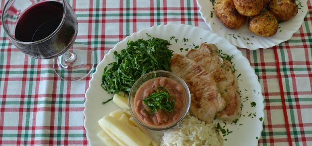 Nogueira Gourmet oferece menu executivo e self-service para almoço