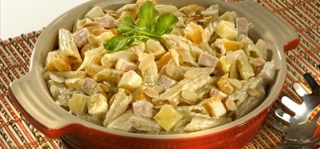 Salada ao molho de laranja com manga