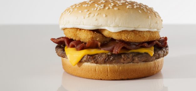 Burger King lança sanduíche exclusivo com onion rings