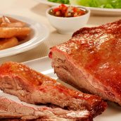 Costela assada com vodka, limão e alecrim