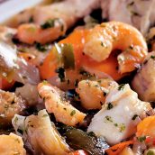 Moqueca de peixe e camarão