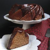 Bolo de Castanha, Especiarias e Chocolate