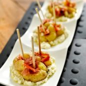 Batatas ao Murro com Presunto e Ricota Fresca