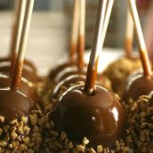 Maçã do amor de chocolate