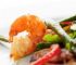 Salada de peixe, lula e camarão