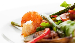 Salada de peixe, lula e camarão (Divulgação)