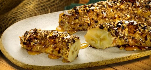 Frutas e biscoitos como opção para o lanche