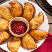 Pastel assado de carne