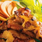 Costeleta de porco com maçã