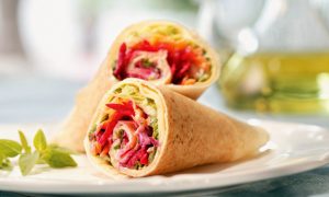 Sanduíche wrap de salada (Fábio Castelo/Divulgação)