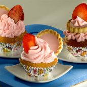 Cupcake de morango com marshmallow