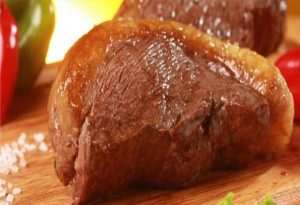 Picanha é especialidade da casa, que conta ainda com cardápio variado. (Foto: Divulgação)