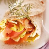 Wrap de salmão e erva-doce