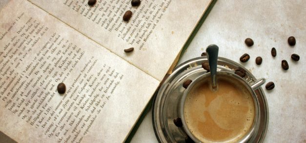 Café e livro: dicas para quem quer ler e beber bem