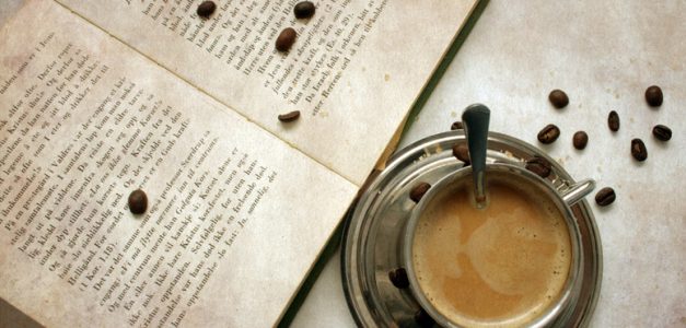 Café e livro: dicas para quem quer ler e beber bem