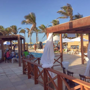 La Praya Beach Club é opção para quem curte sol e praia no feriadão (Foto: Divulgação)