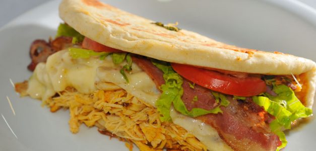 Sanduíche em Fortaleza para recobrar as energias pós-festa