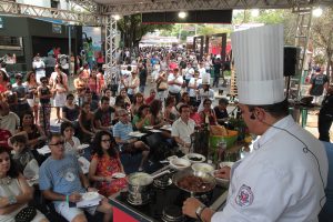Festival Fartura Fortaleza vem chegando - evento de grande porte explora a gastronomia, com degustações, cozinhas ao vivo e exposição de pesquisas sobre a inteireza da cadeia produtiva (Divulgação)