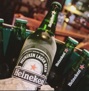 Featured image of post Heineken Gelada Na Mesa Isso sim uma heineken trincando de gelada