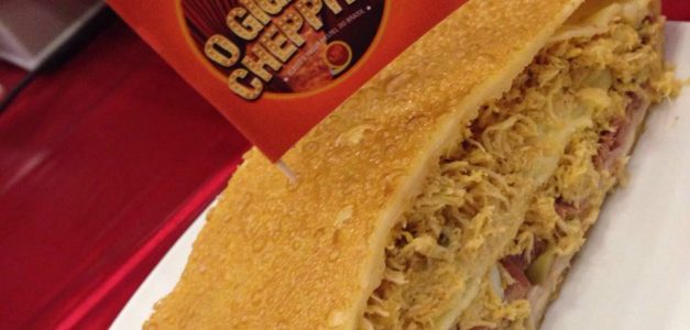 Cheppitos lança maior pastel do Brasil