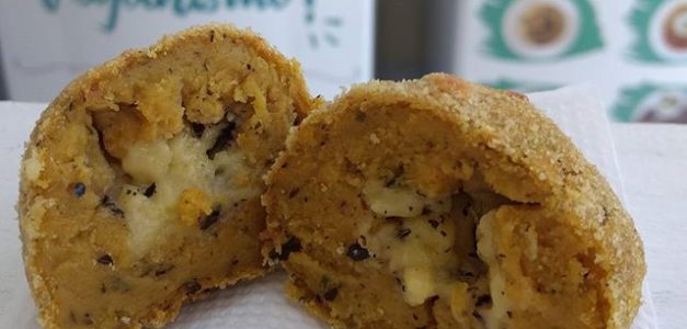 Conheça o Cantinho Liberte, com opções gastronômicas veganas e vegetarianas em Fortaleza