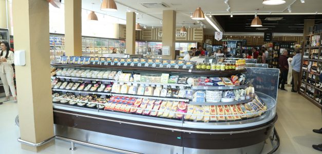 Mercadinhos São Luiz trazem conceito “grab and go” e caixas automatizados