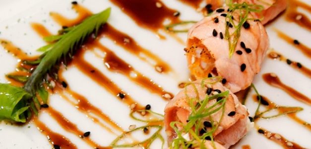 Kazu Restaurante realiza happy hour com DJ e convidados