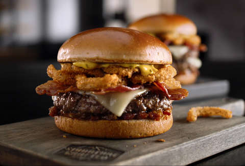 McDonald’s lança Smoke House, sanduíche da linha Signature
