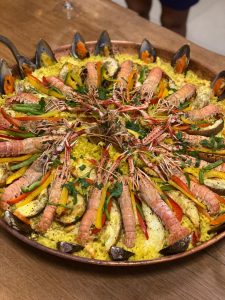 Paella com lagostins