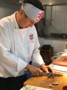 Chef Elcio Nagano, especialista em cozinha oriental