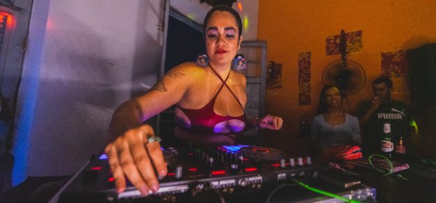 Com sons que vão do chorinho à música latina, dos instrumentais aos DJs, Esquina Brasil anuncia temporada de abertura